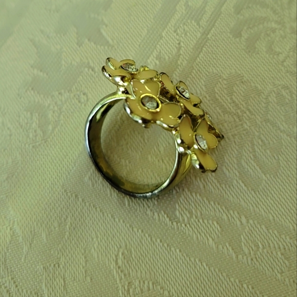 Vintage Gold Color Daisy Cluster Ring Size 7 - Picture 5 of 5